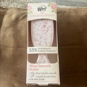 Mini Wet Brush x LoveShackFancy Mini Smooth Styler